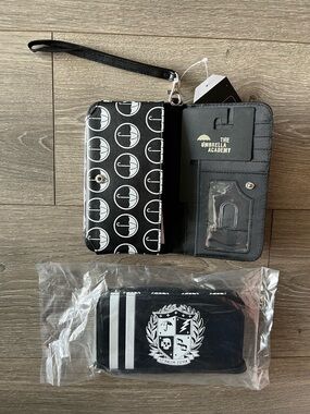 NWT The Umbrella Academy Black Logo Wristlet Wallet Bundle. Listing is for 2.